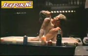 verrukkelijk romantisch tezamen seksen in bad 